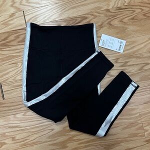 Chic Leggings in Black with Silver Trim